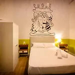 The Yard Hostel Katania