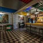 The Yard Hostel Katania