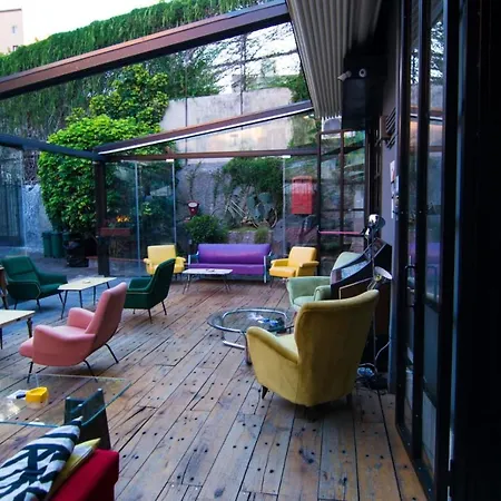 Hostel The Yard Katánie