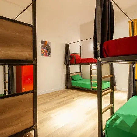 Albergue The Yard Catânia