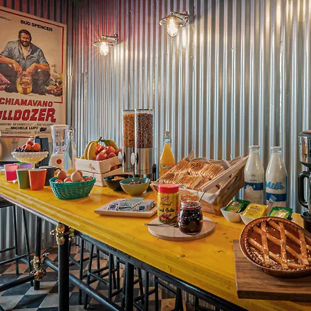 The Yard ホステル *