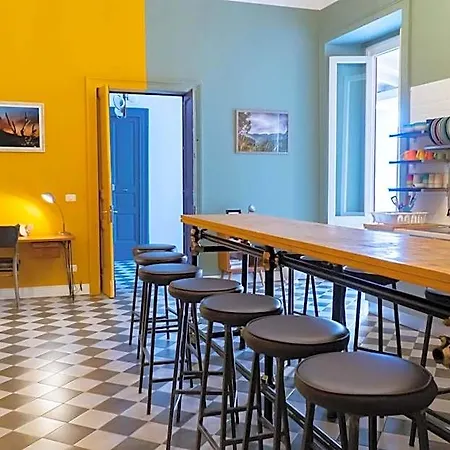 Hostel The Yard Catania