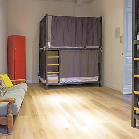 The Yard Hostel Κατάνια